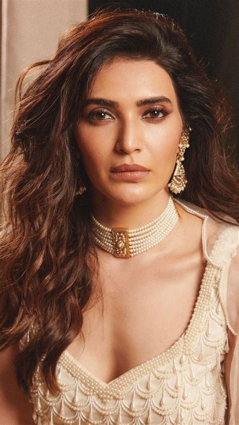 karishma tanna wiki|karishma tanna caste.